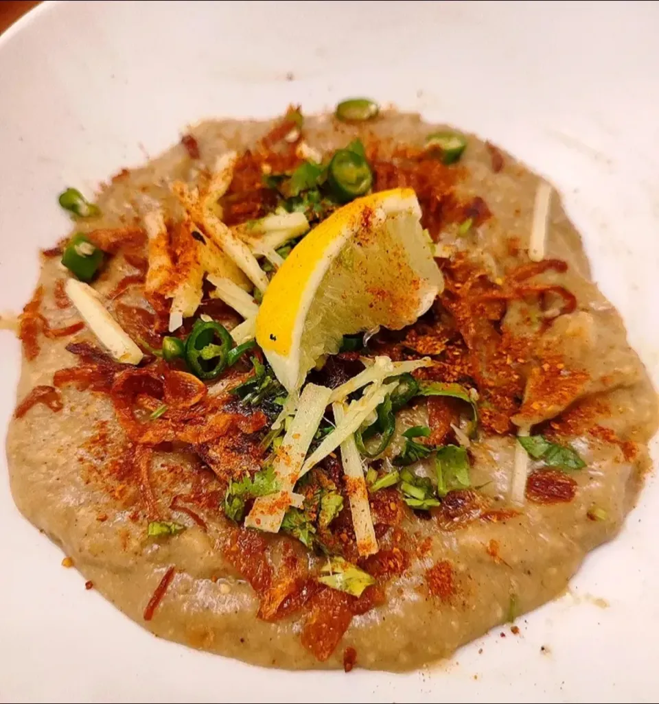 lentils mashed with beef and spices/ Haleem|hinaさん