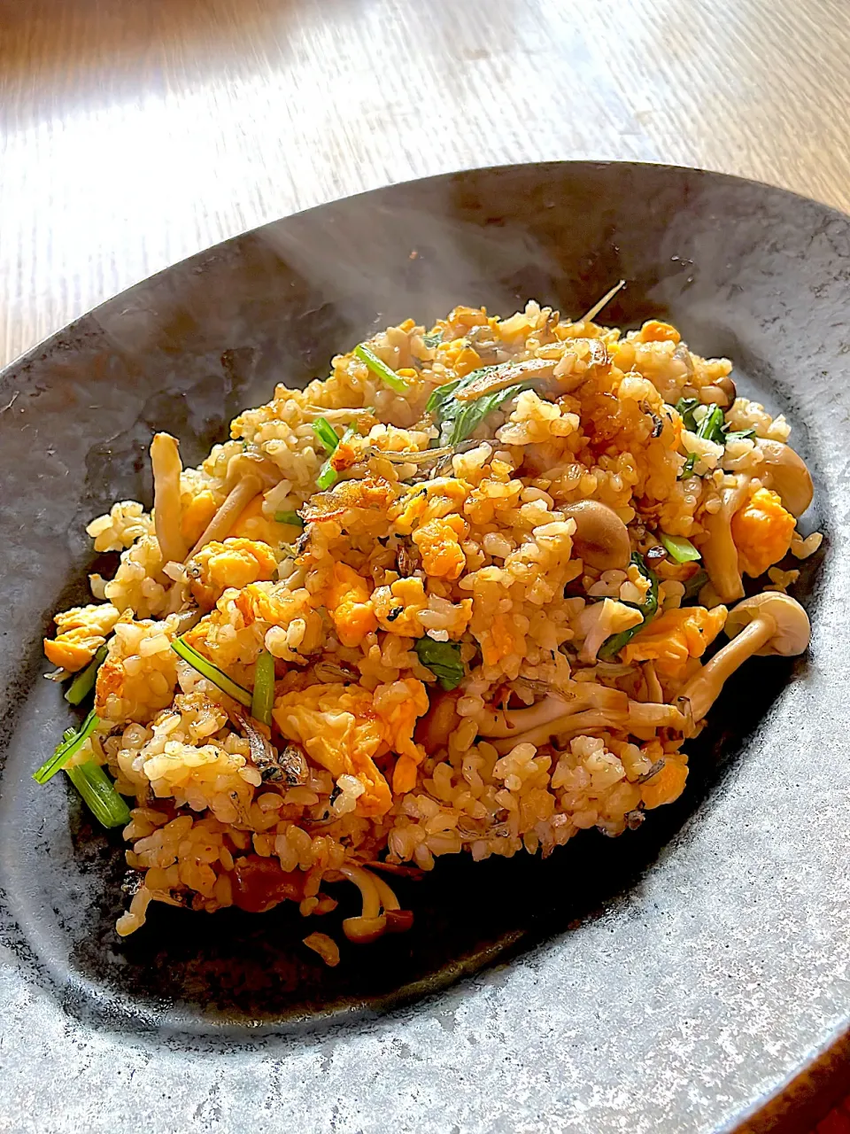 しいたけ茶で残りものチャーハン|tomopiさん