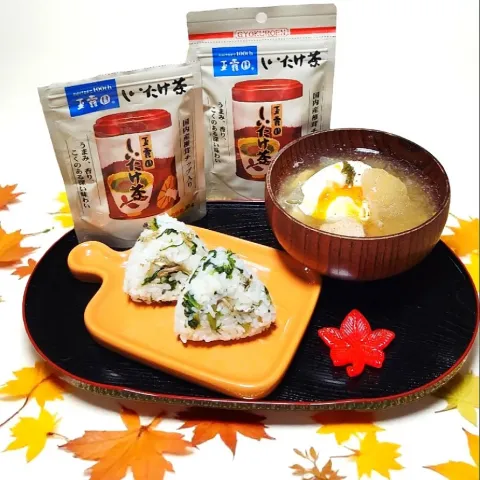 「しいたけ茶袋入　 スタンドパック入 30ｇ入」を使ってみたSnapdishの料理・レシピ写真:菜めしおにぎり　冬瓜とかしわのお汁