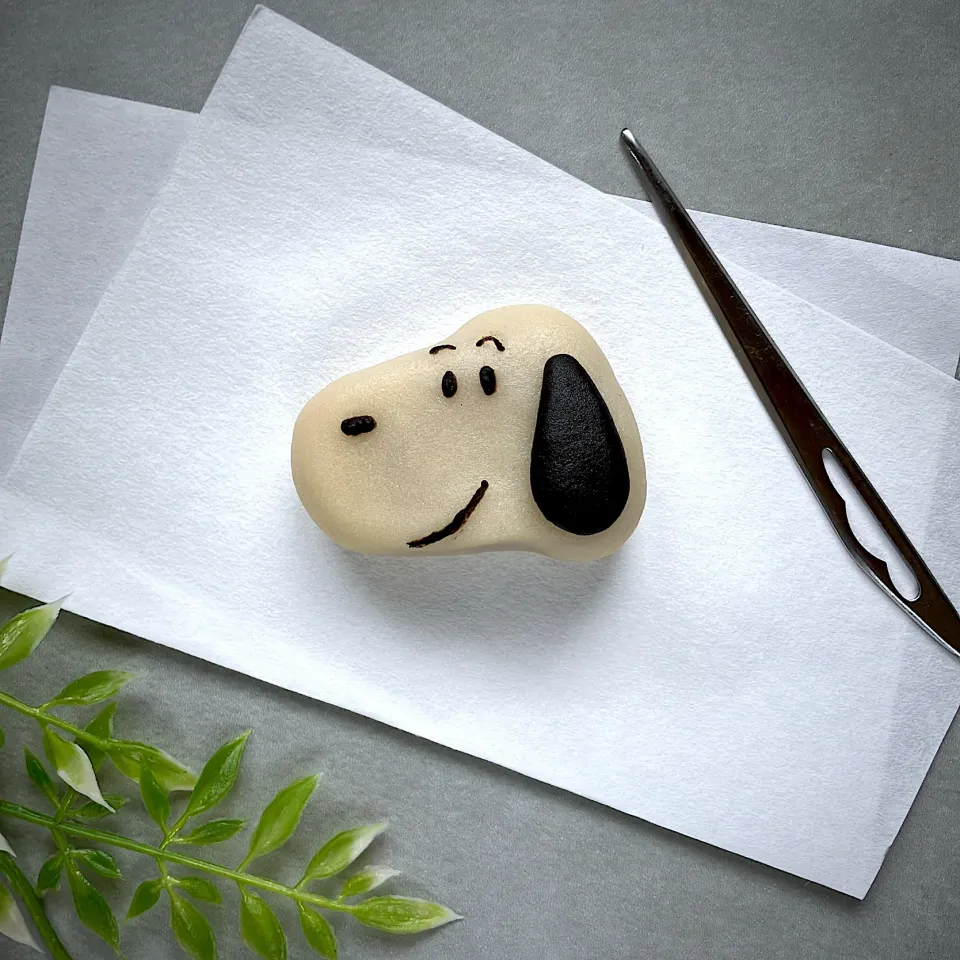 キャラクター練り切り(スヌーピー)|紅茶とお菓子と時々ごはんさん