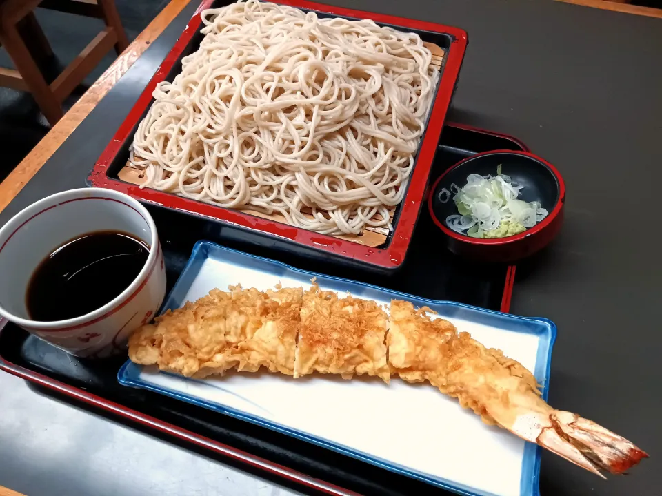 【蕎麦屋で酒を呑む〜浅草尾張屋】〆の大海老天せいろ大盛り🤤|Falco*さん