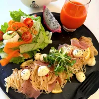 ゆかりさんの料理 レンジで完成！簡単！時短！生ハム・レモン・モッツァレラのパスタ♪　|ゆかりさん