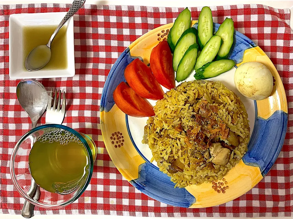 カオモックガイ（タイ風カレーピラフ）🇹🇭|リヒトさん