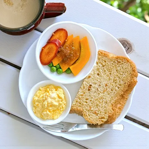 「ダイズラボ サラダにかける大豆 チーズ風味フレーク」を使ってみたSnapdishの料理・レシピ写真:モーニングプレート