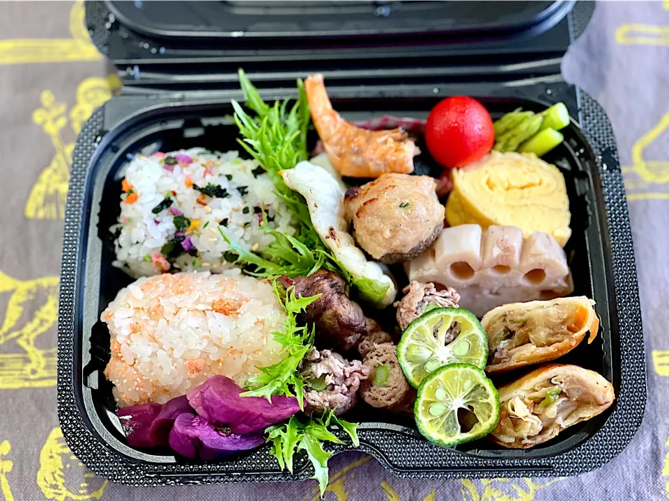 門真レンコン、アスパラ肉巻き、春巻き、椎茸つみれ詰め、ふぐの一夜干し、出し巻き卵|めみさん