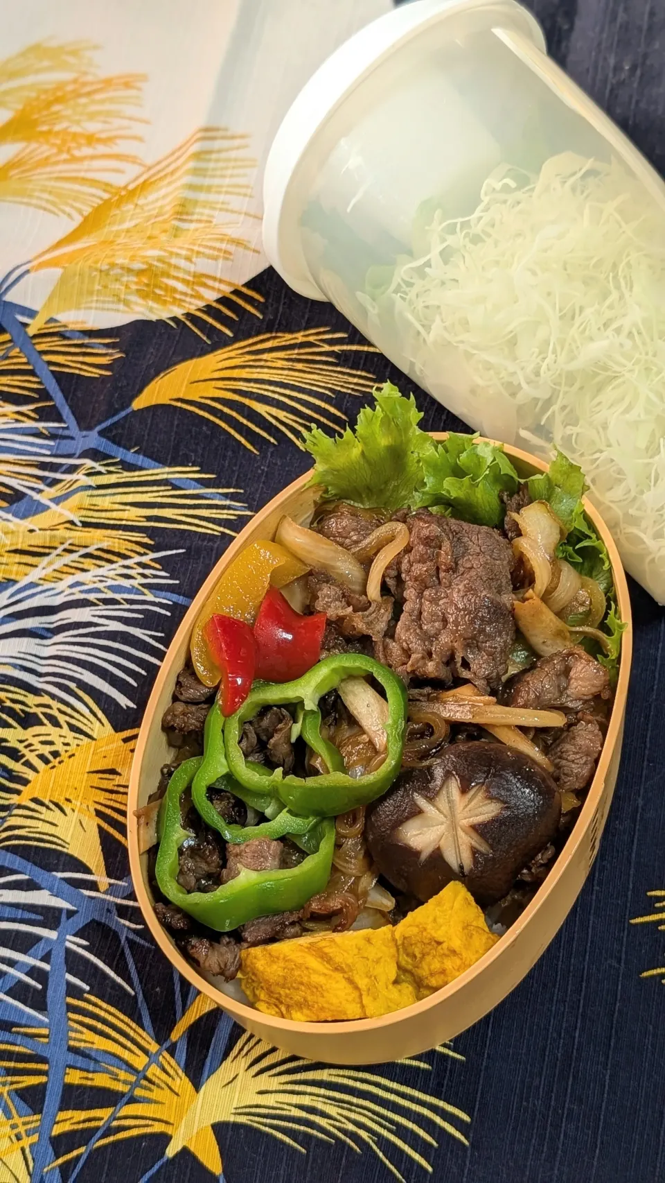 本日のお弁当〜つゆ無し牛丼弁当|f.1125beさん