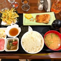 食いしん坊 焼き魚定食|Jhonny Yamashiroさん