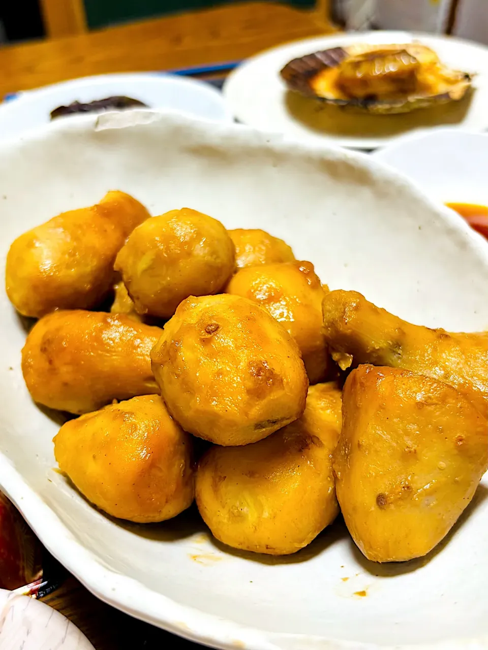 里芋の季節。煮転がし。|ちはるさん