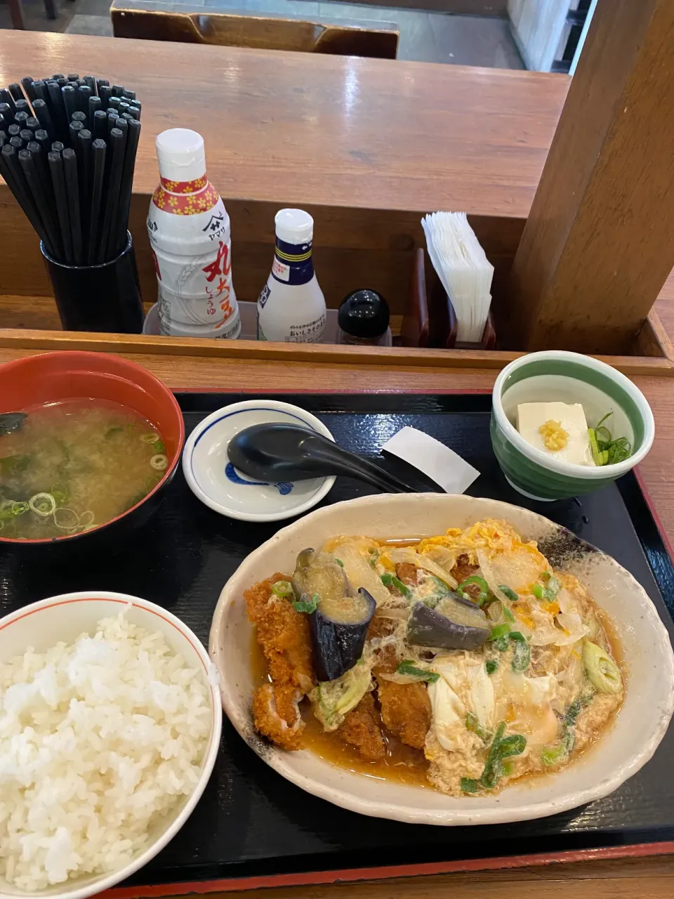 大阪市生野区林寺　街かど屋林寺の鶏カツとじおふくろ煮定食|タカちゃんさん