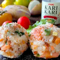 ユウキ食品＆マコーミックさんの料理 ナッツと鮭のオイルおにぎり|9421beruさん