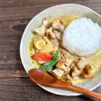 グリーンカレーに蓮根バター炒めたっぷりと|あまねこ🌿さん