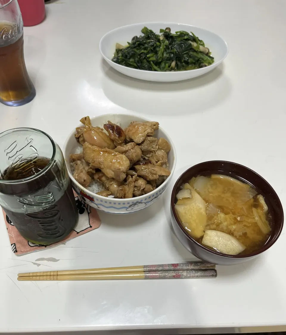 晩御飯☆ほうれん草としめじのソテー☆みそ汁（白菜・しめじ）☆ねぎま丼|Saharaさん