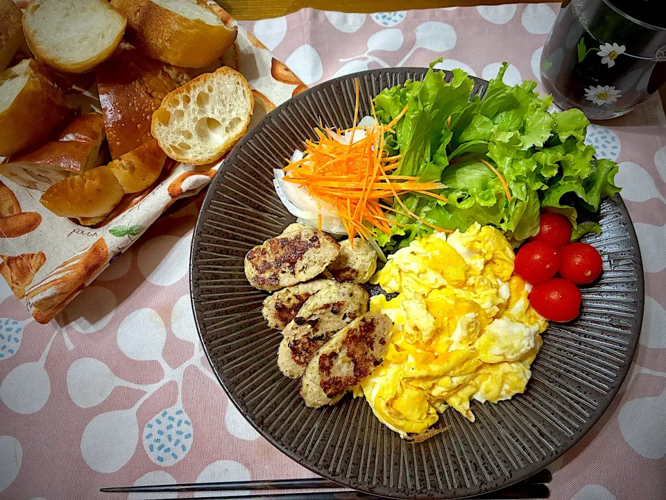 朝ごはん〜残りものの盛り合わせ|おさむさん