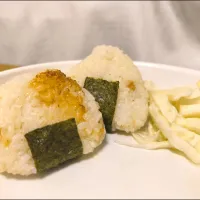 コシヒカリのおこげおにぎり♡|みぽりんさん