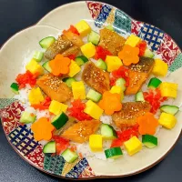 焼きサーモンの洋風ちらし寿司|まめもにおさん