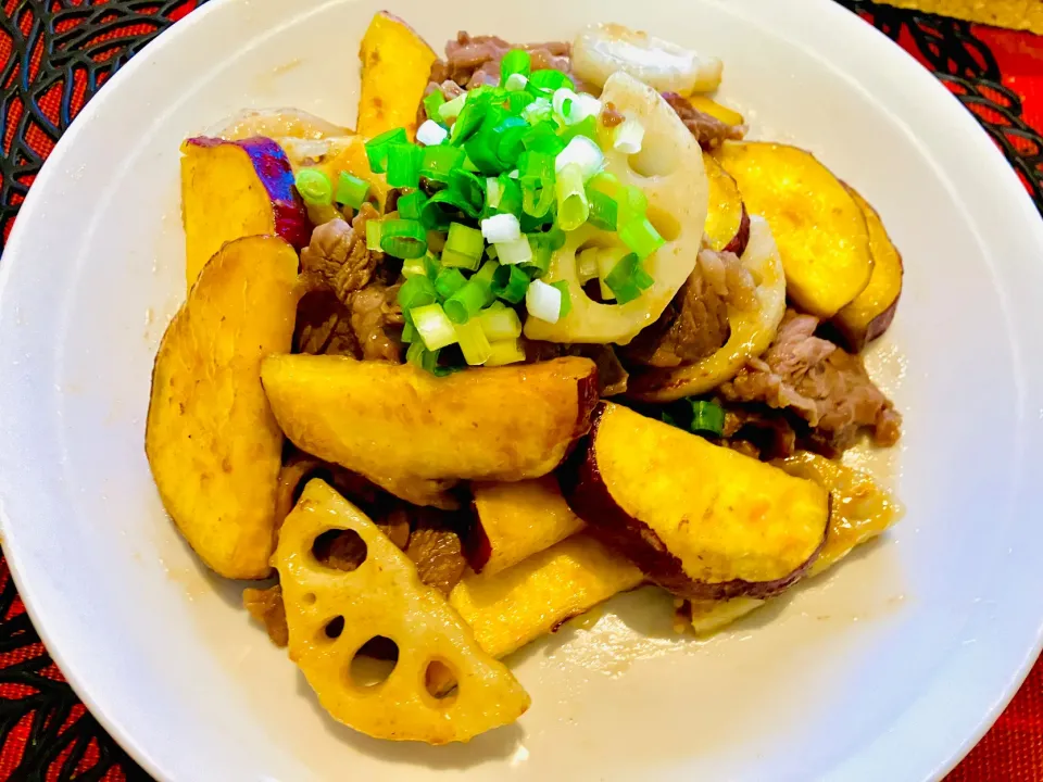 ✩.*˚れんこんとさつまいもの甘酢炒め|ゆきえもんさん