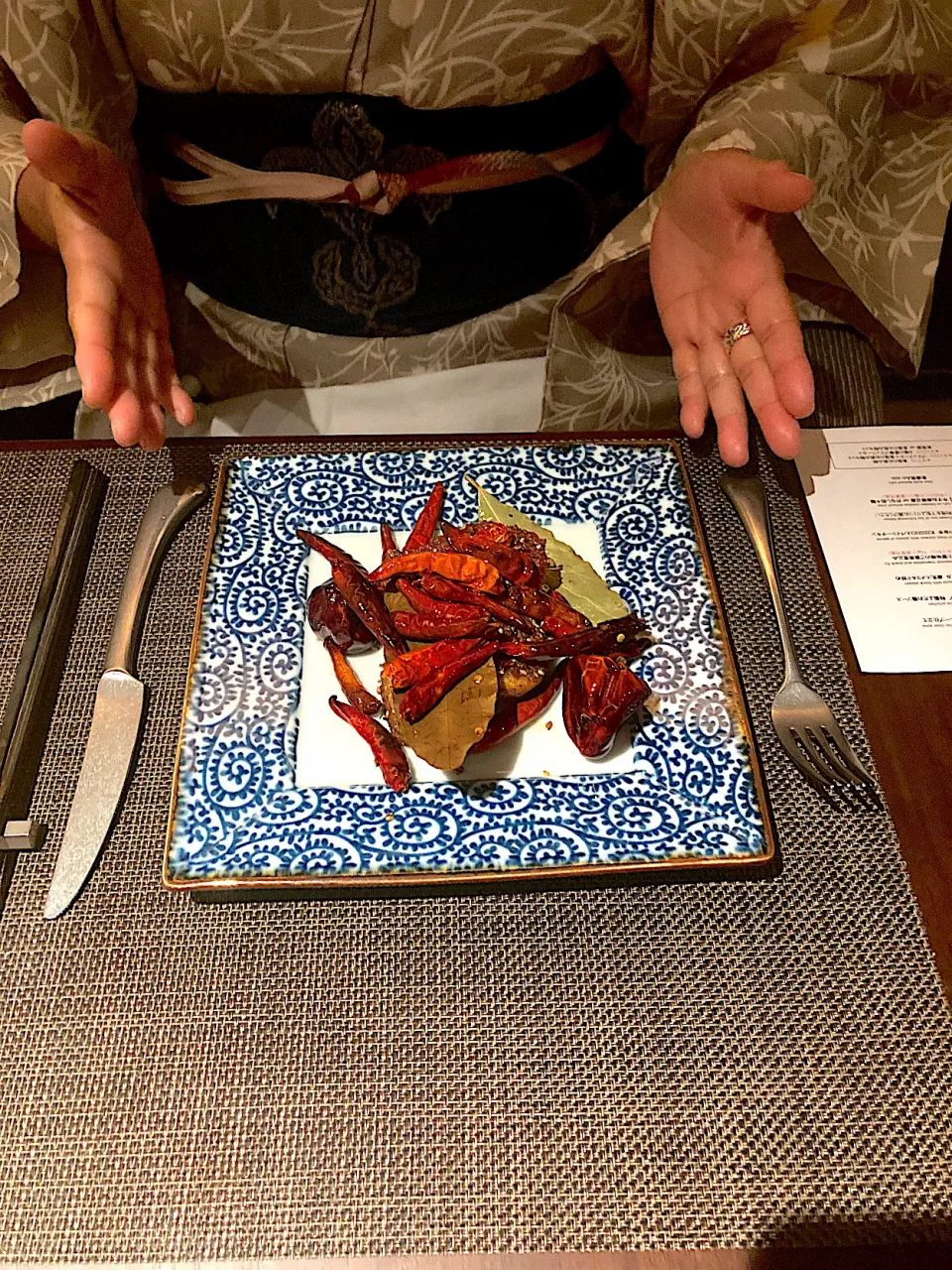 名物！！ 禁断の旨辛 KISSHOスパイシーチキン（実況中継中）|なびさん