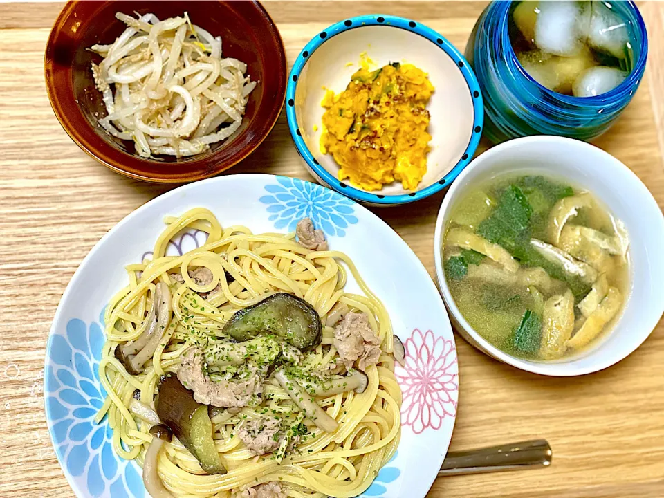 夕飯 茄子としめじと豚肉の和風パスタ|ふわふわさん
