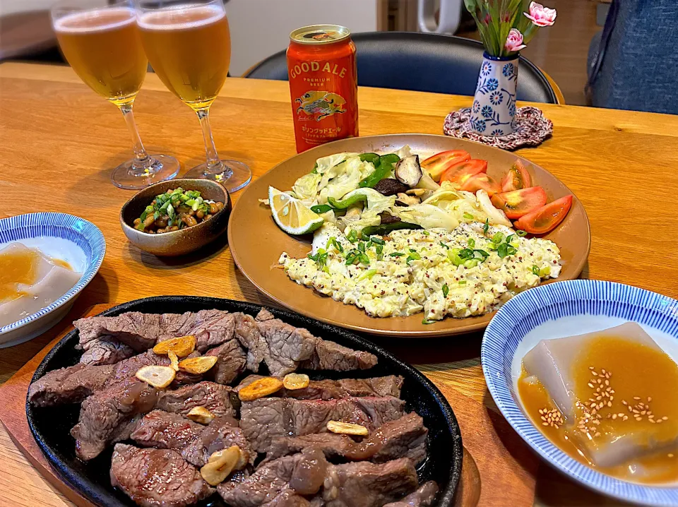 牛ミスジステーキ　トロカレイのタルタルソース　胡麻豆腐|じゅんさんさん