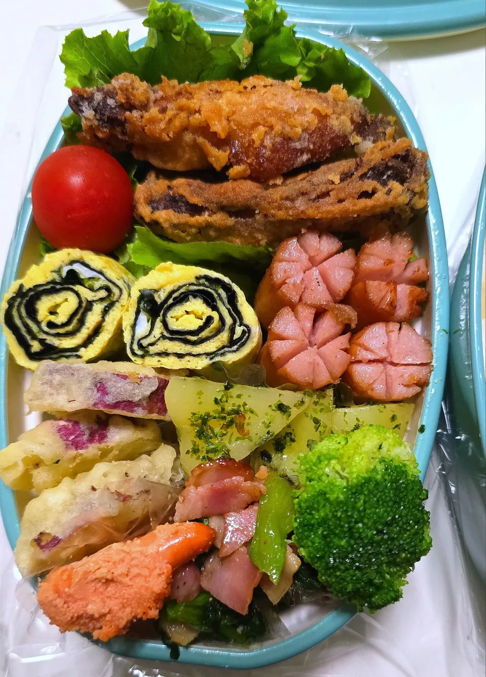 手放中の唐揚げ弁当🍱|みみさん