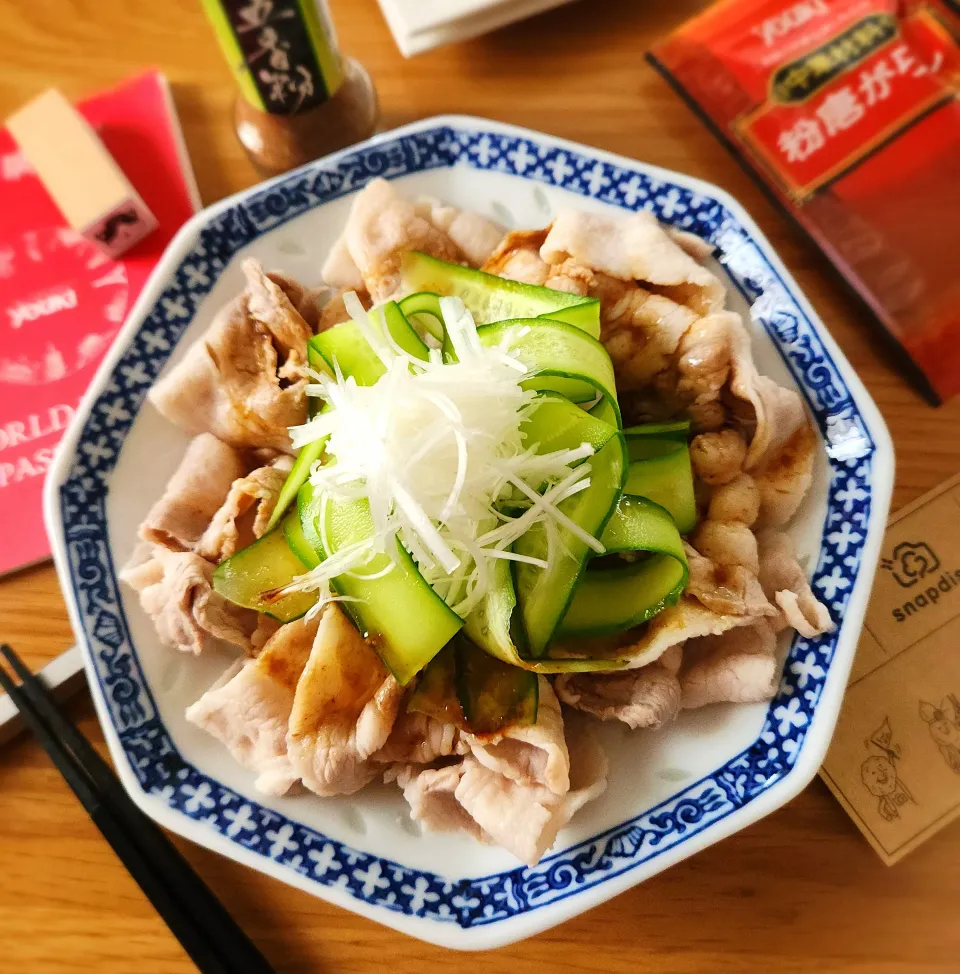 ユウキ食品世界の旅ツアー🛩️台湾😃雲白肉（ウンパイロウ）|ナオミさん