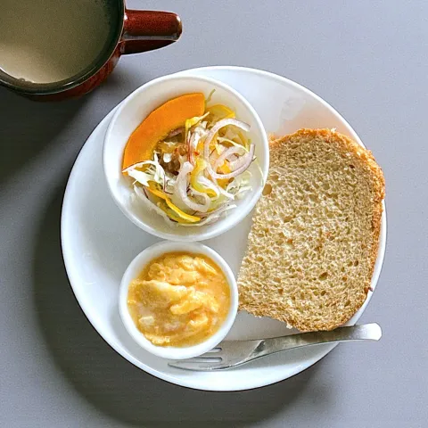 「ダイズラボ サラダにかける大豆 チーズ風味フレーク」を使ってみたSnapdishの料理・レシピ写真:モーニングプレート