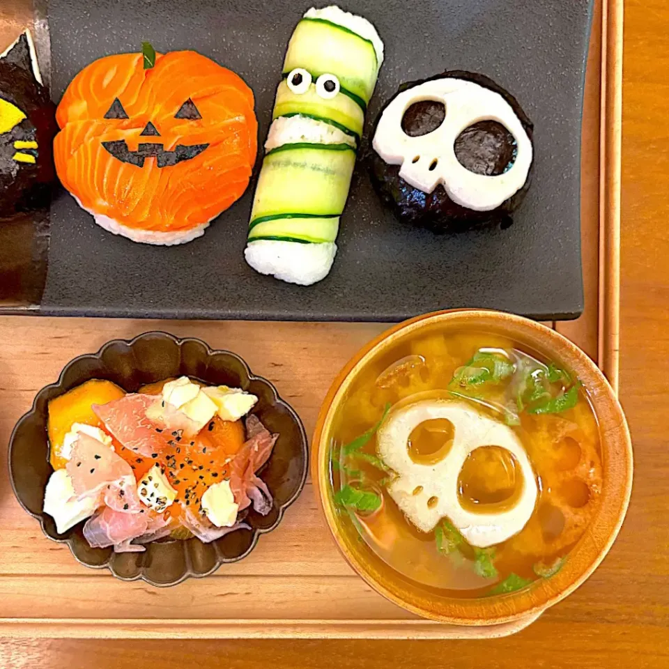 蓮根ドクロの手まり寿司💀|すずさん