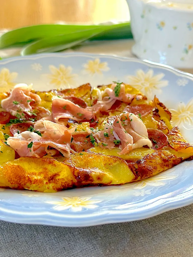 Snapdishの料理・レシピ写真:さつまいもガレット🍠｜ワインがすすむ！簡単おつまみで乾杯しよう♪