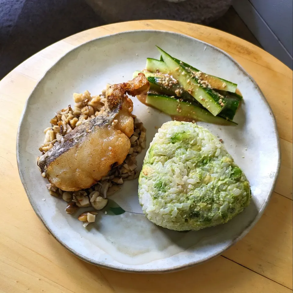 アボカドのワサマヨおにぎりplate|mi_neneco♪さん