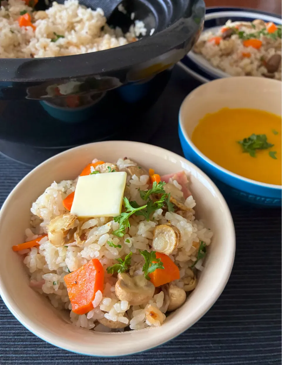 ホタテとキノコの洋風炊き込みご飯|アッチさん