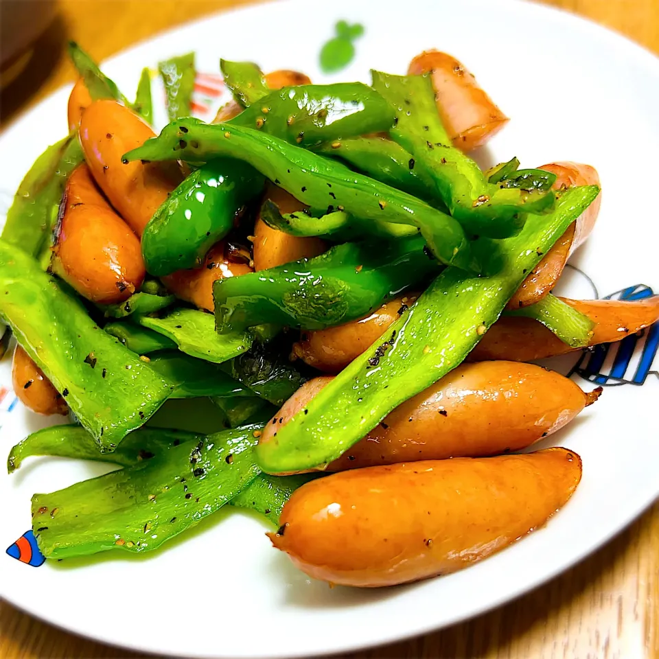 ”ソーセージとピーマンの塩胡椒炒め”＠ 自宅飯|平大さん