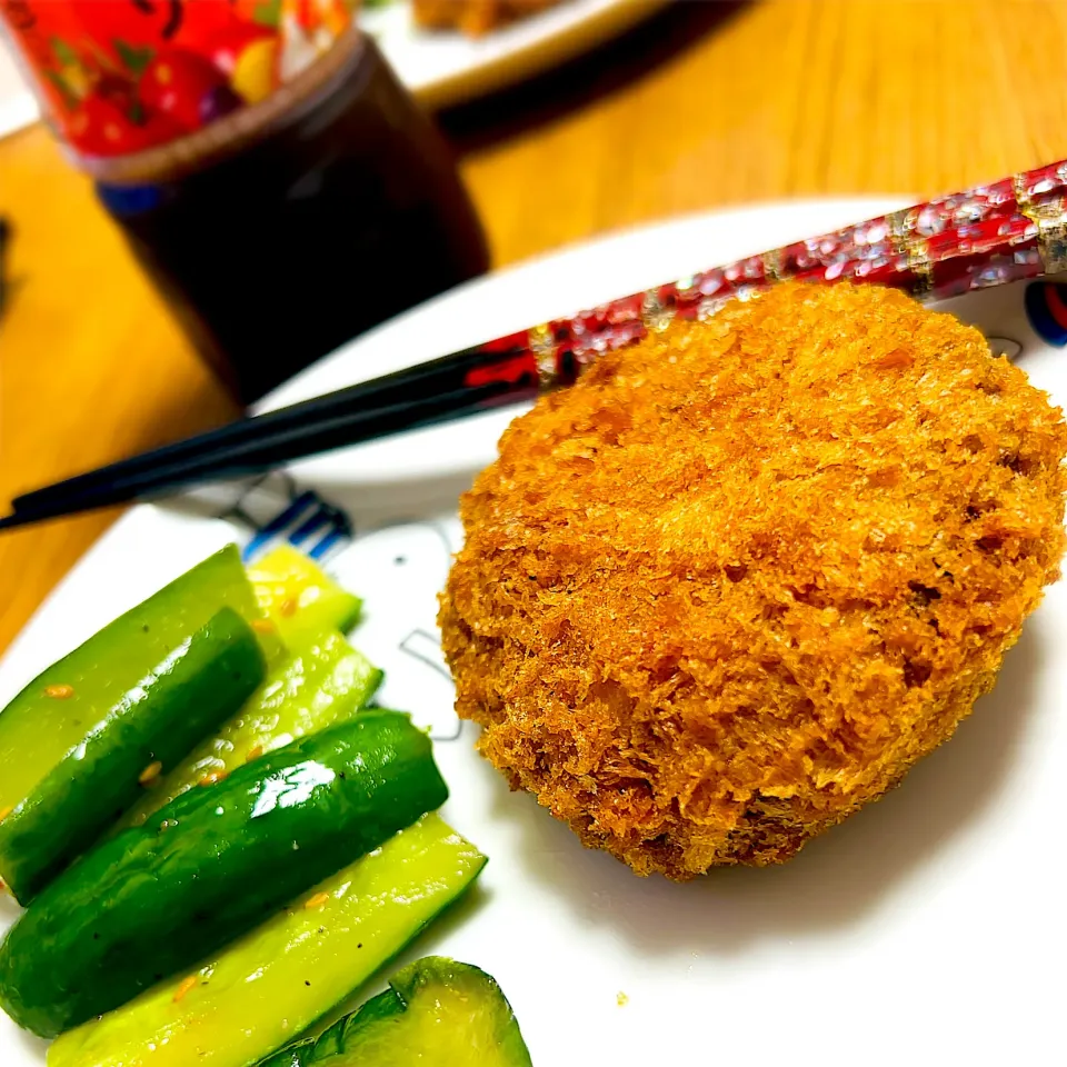 ”メンチカツ&胡瓜のピリ辛漬け”＠ 自宅飯|平大さん
