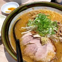 味噌ラーメンと小ライス😋🍜💕✨| アイさん