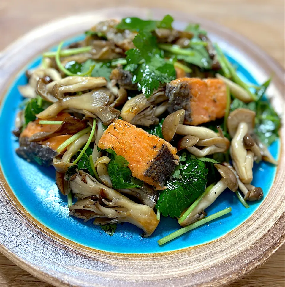 鮭とキノコと三つ葉の柚子胡椒マリネ|yo_kozuさん