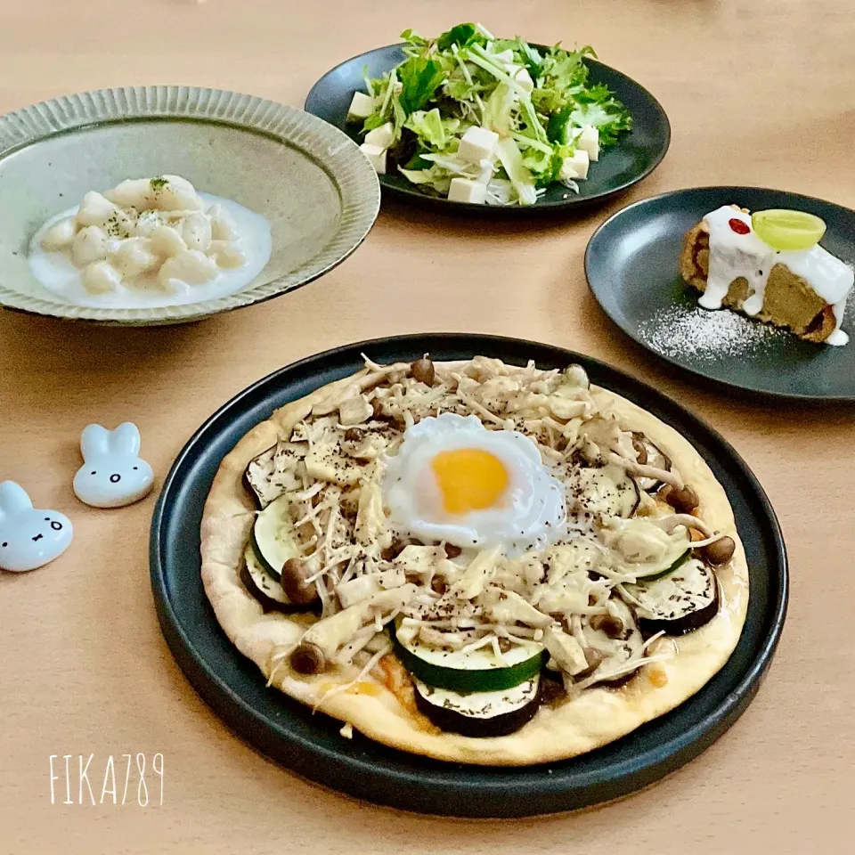 週末だもん 華やかにピザ|FIKA789さん