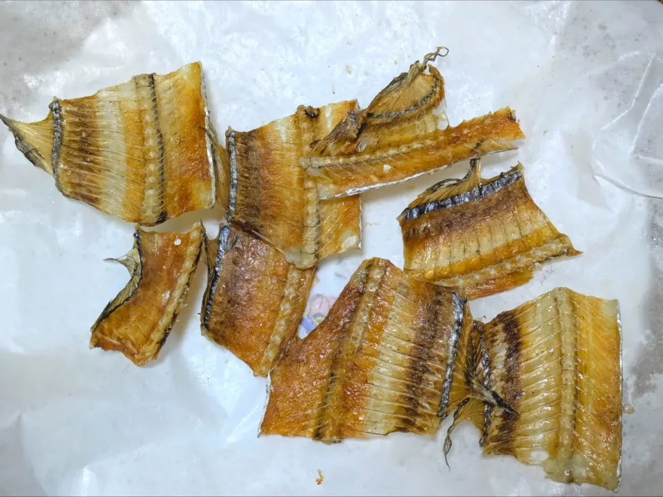 太刀魚のレンチン骨せんべい|macoZyさん