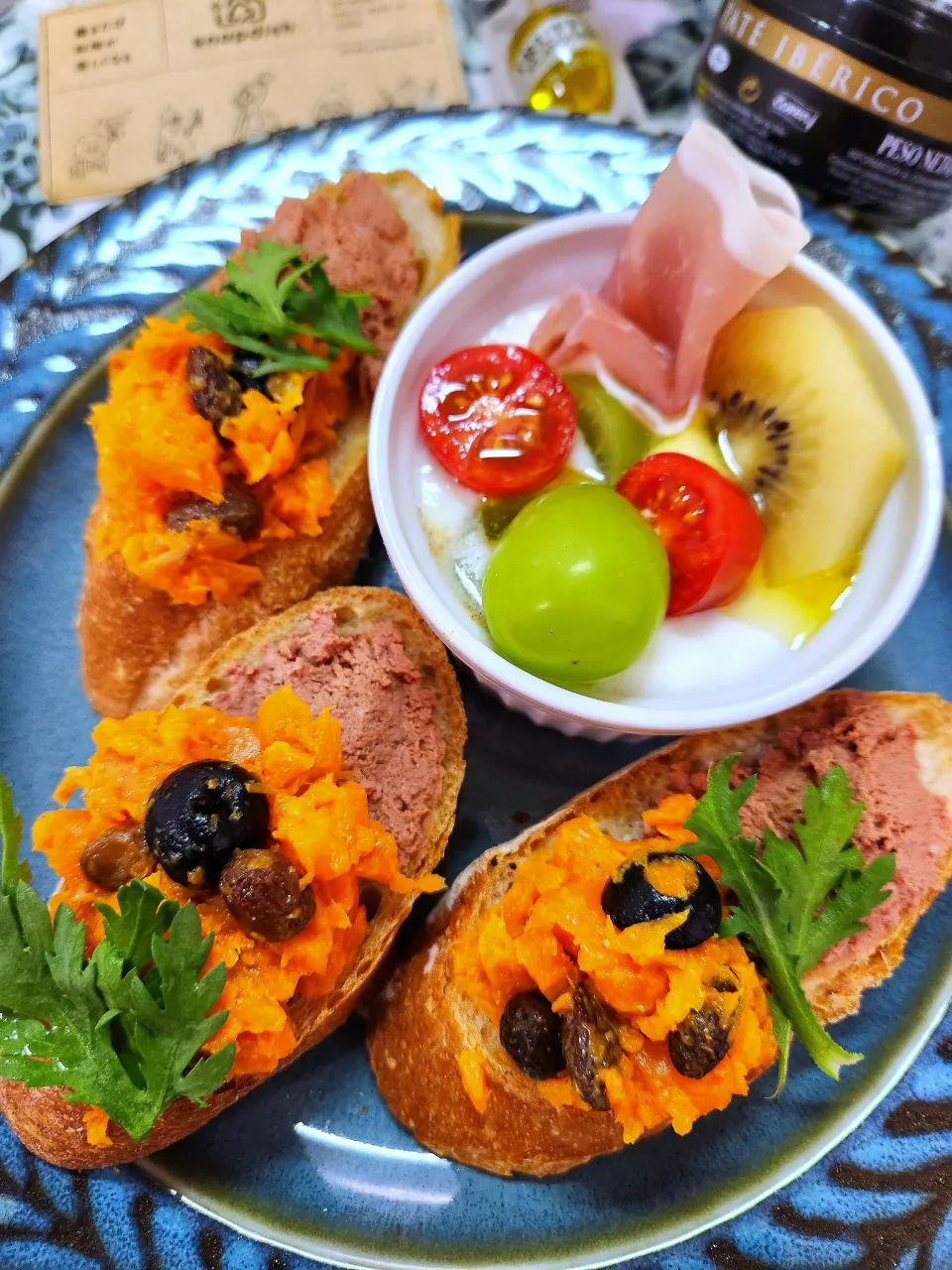 🔷🇪🇸🐖イベリコパテとトリュフバター入り🥕にんじんマッシュサラダの🥖タルティーヌ🇫🇷🔷|@きなこさん