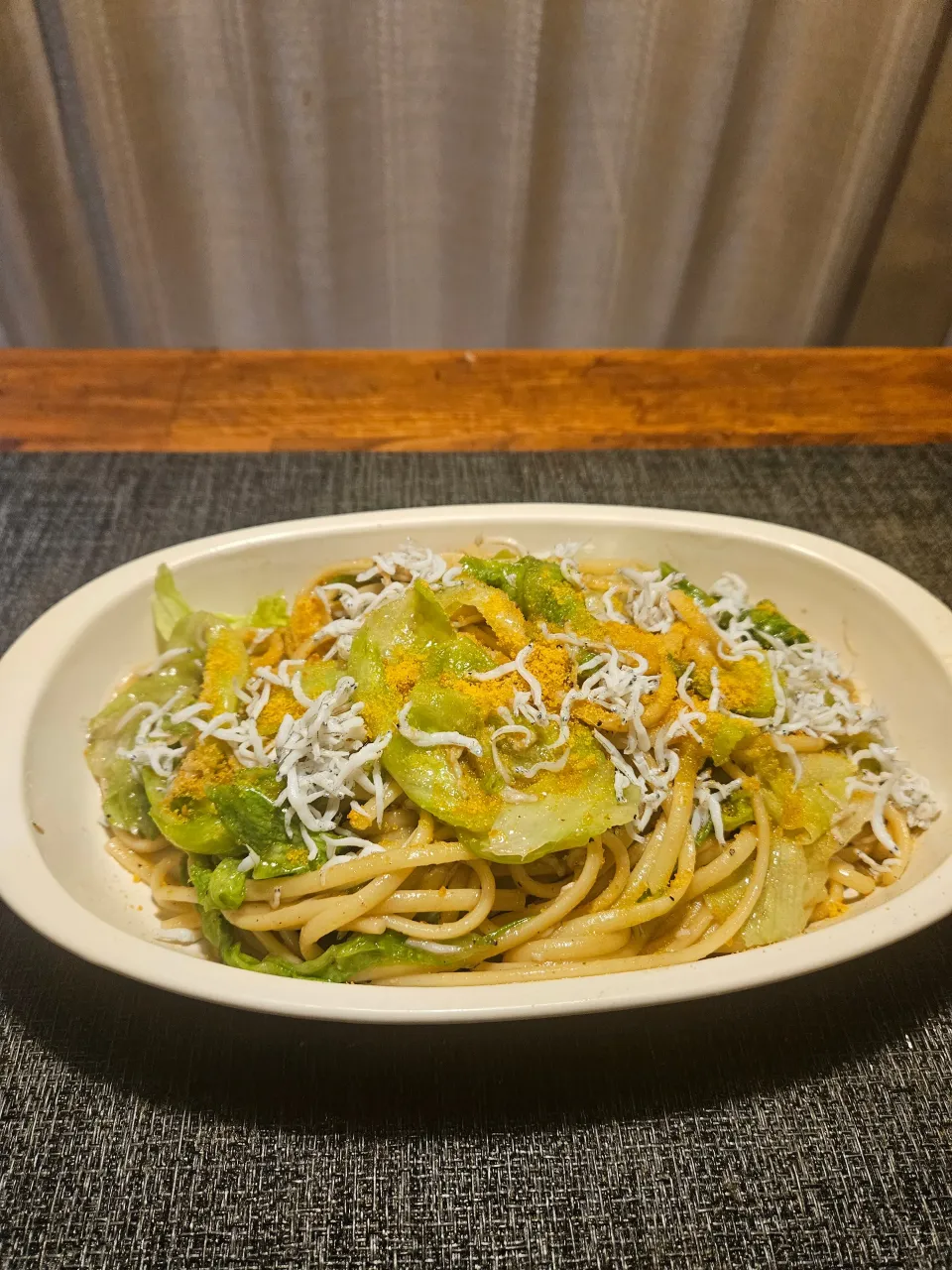 シラスとからすみとレタスのリングイネ|nzmstさん