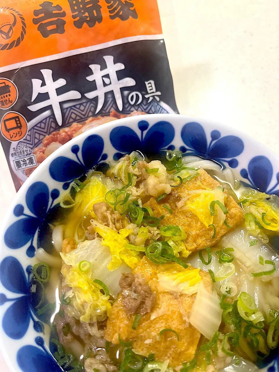 冷凍牛丼で　白菜入り肉吸い風うどん|kyoroさん