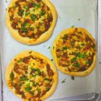Cheesey Chicken Pies|Ali Tooriさん