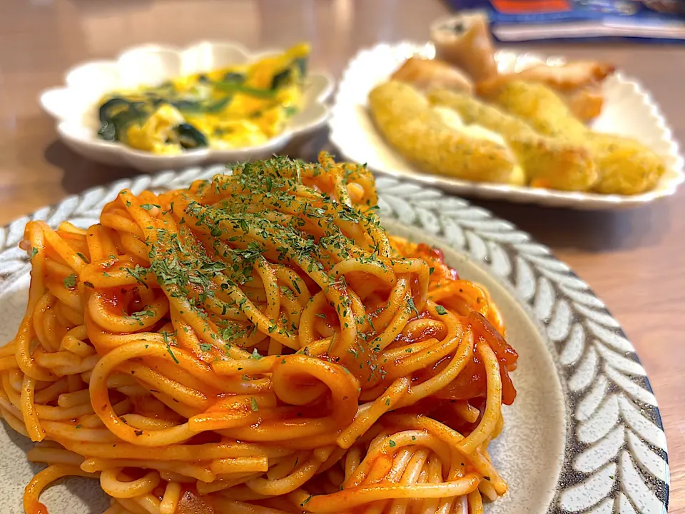 バジルトマトパスタメインの夕飯|yukopunさん