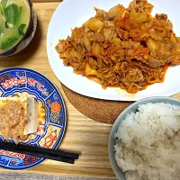 豚キムチ＋冷奴＋小松菜とえのきのお味噌汁|いさん