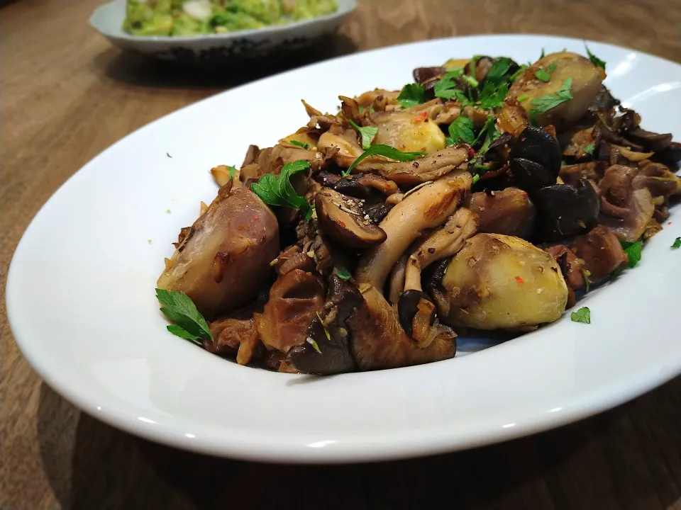 砂肝ときのこと栗のソテー|古尾谷りかこさん