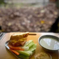 ハムタマゴサンドとスティックサラダ|Kiyoさん