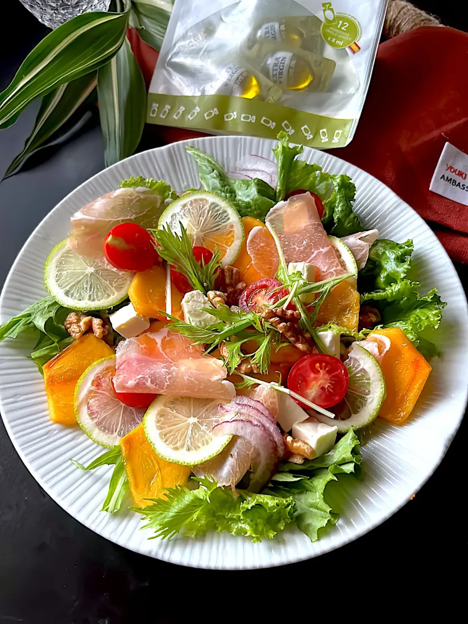 柿と生ハムのサラダ🥗|とんちんさん