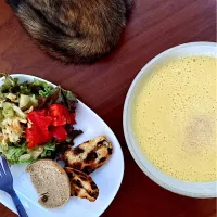 自家製パンのサラダプレート・かぼちゃとセロリのスープエスプーマ仕立て|コロンさん