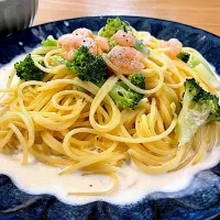 海老とブロッコリーのクリームパスタ|りえママキッチンさん