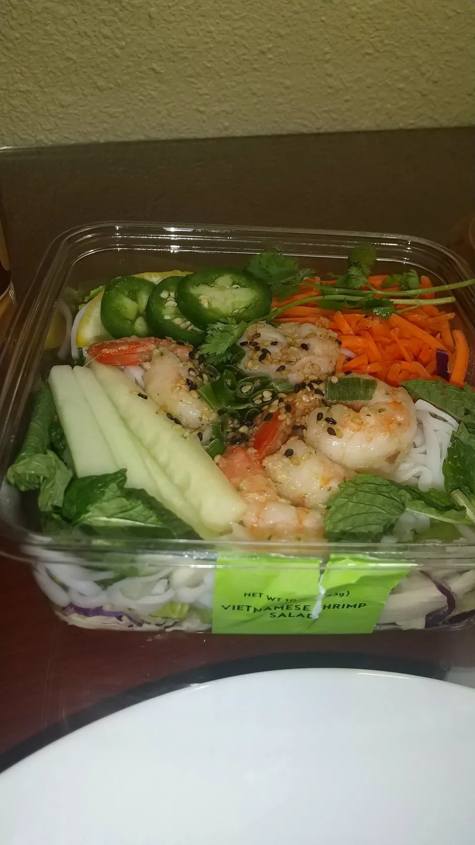 Vetnam style salad  ハワイ Wailiki mart|はやとさん