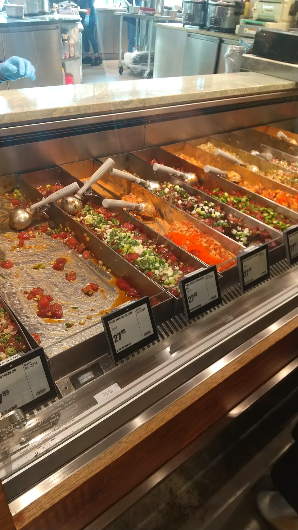 ポキ丼の具  ハワイ waikiki mart|はやとさん