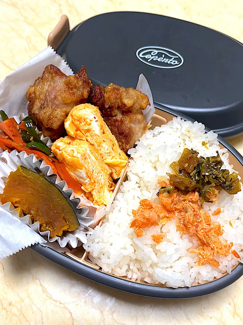 唐揚げ弁当|めぐりんさん